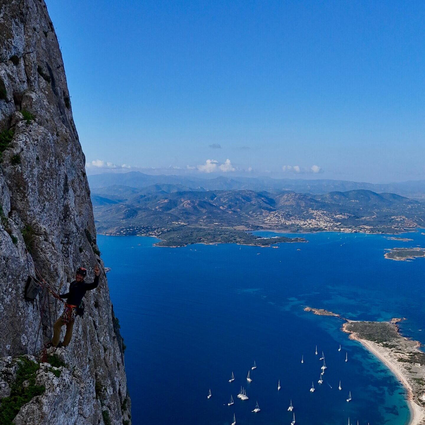 WhatsApp Image 2025-10-17 at 09.45.12